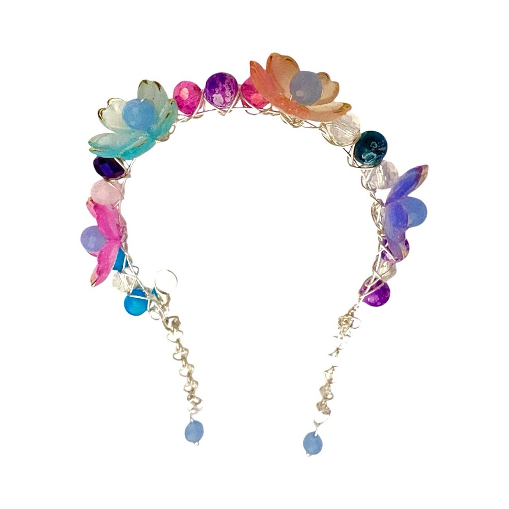 Fairy Bracelet with Lucite Flowers, Crystals and Glass Beads for Little Girls - Picture 4 of 4